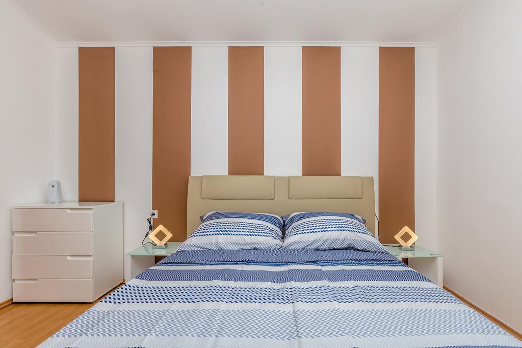 Apartments Jenny Пинезичи Экстерьер фото