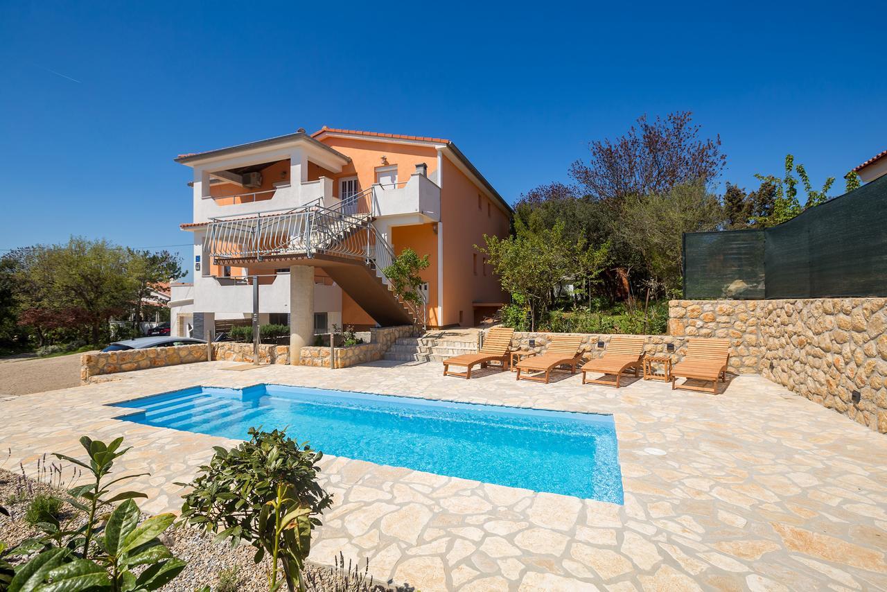 Apartments Jenny Пинезичи Экстерьер фото